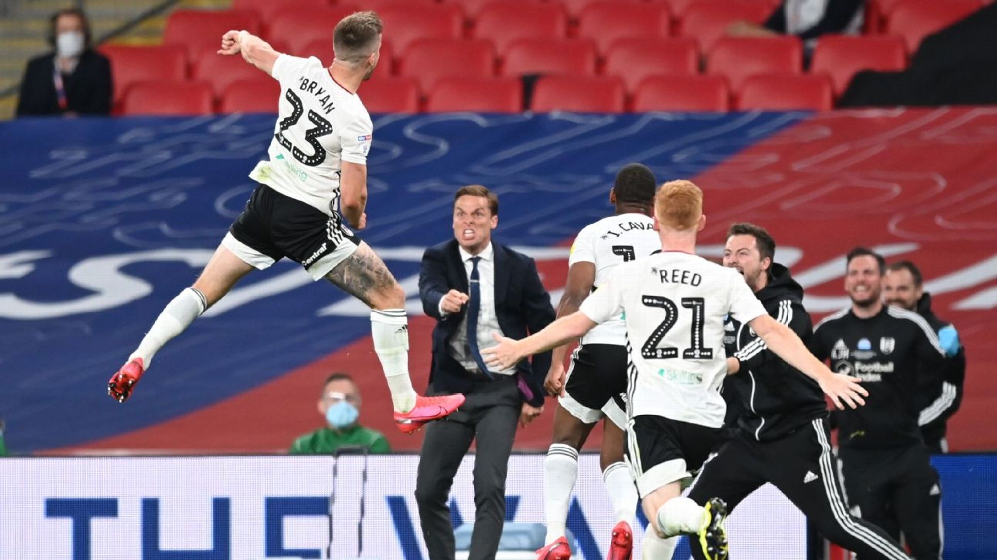 人热血沸腾 人热血沸腾