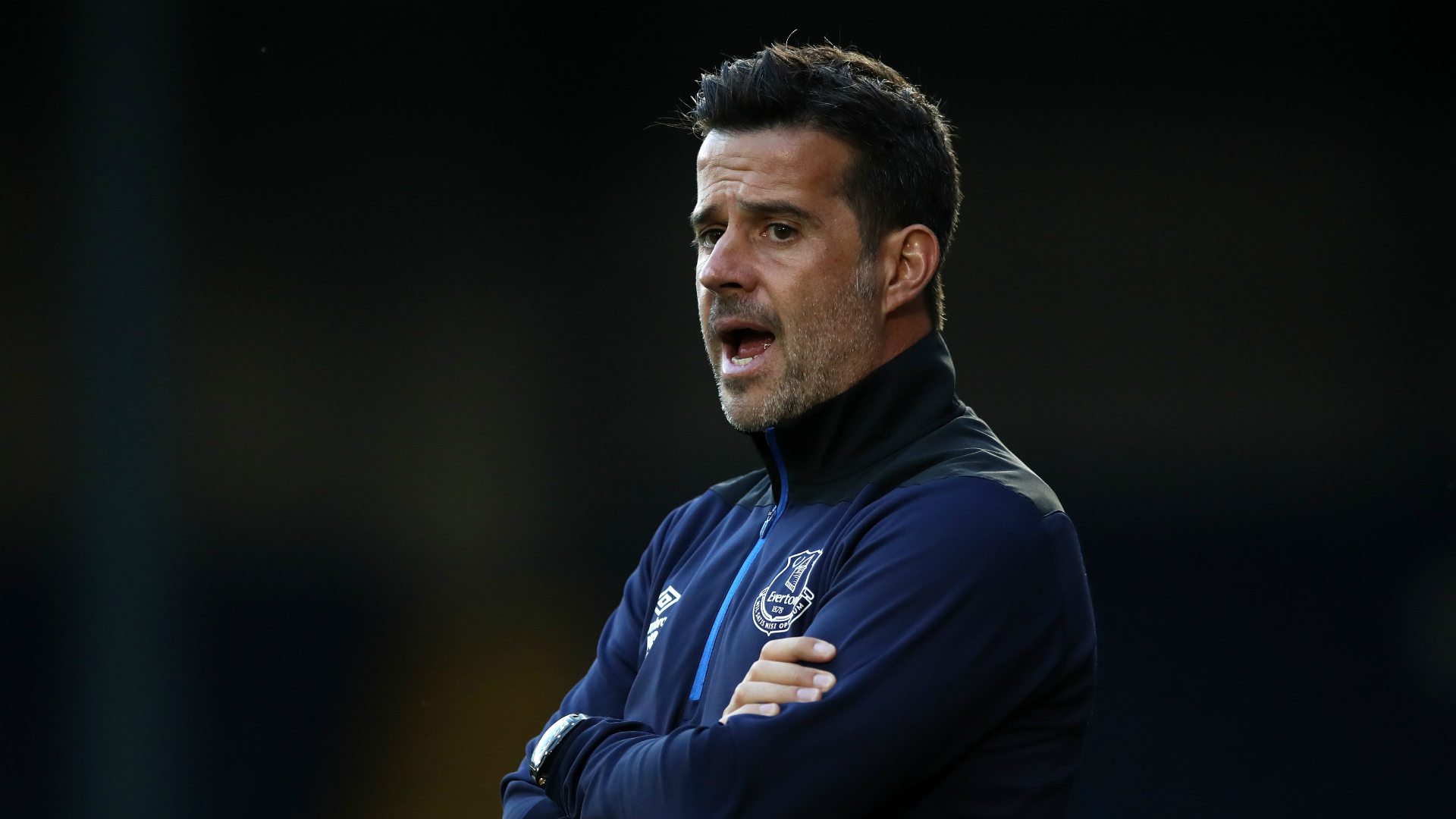 来显得更加 来显得更加